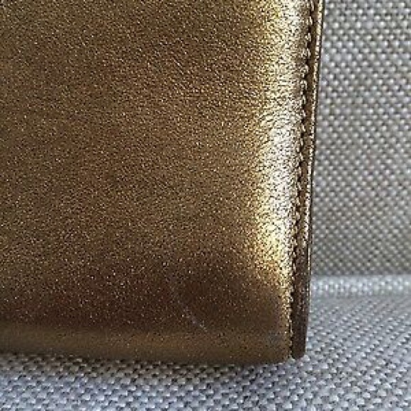 Ferragamo Gancini Shoulder Gold Leather Lock - Picture 7 of 8